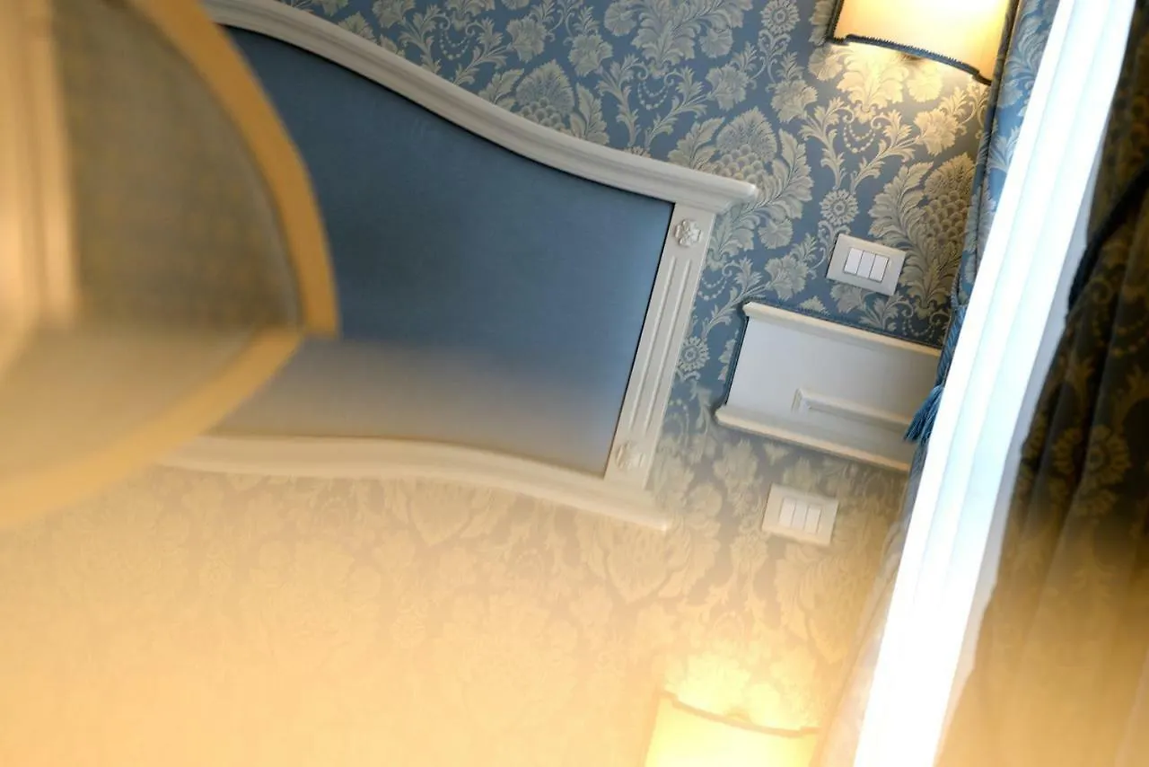 Corte Barozzi Venice Suites 2*,  Italy