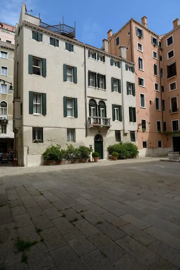 Corte Barozzi Venice Suites Aparthotel